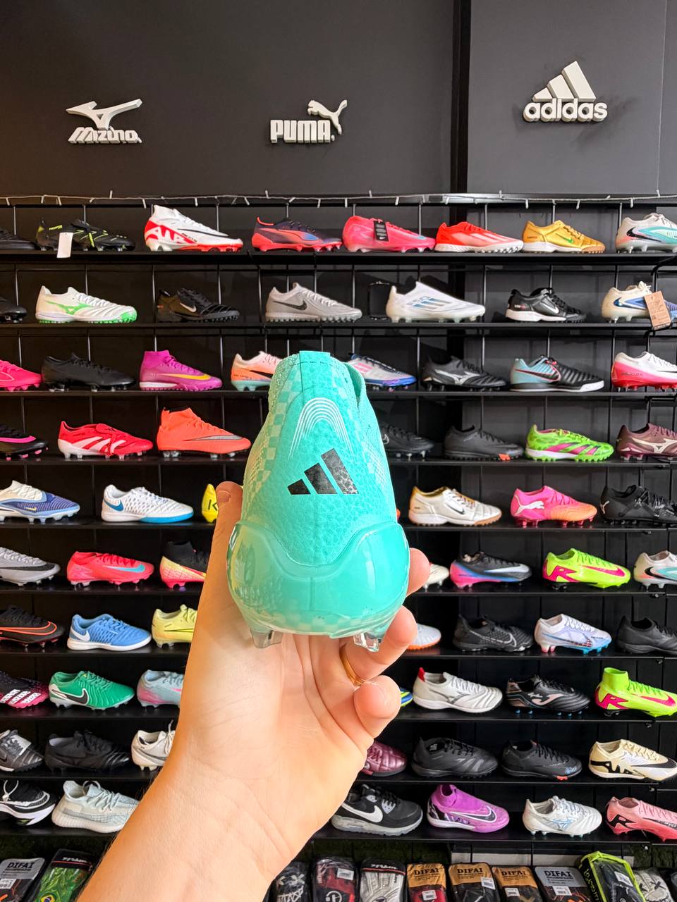 ADIDAS PREDATOR FG + BRINDES (PRONTA ENTREGA)