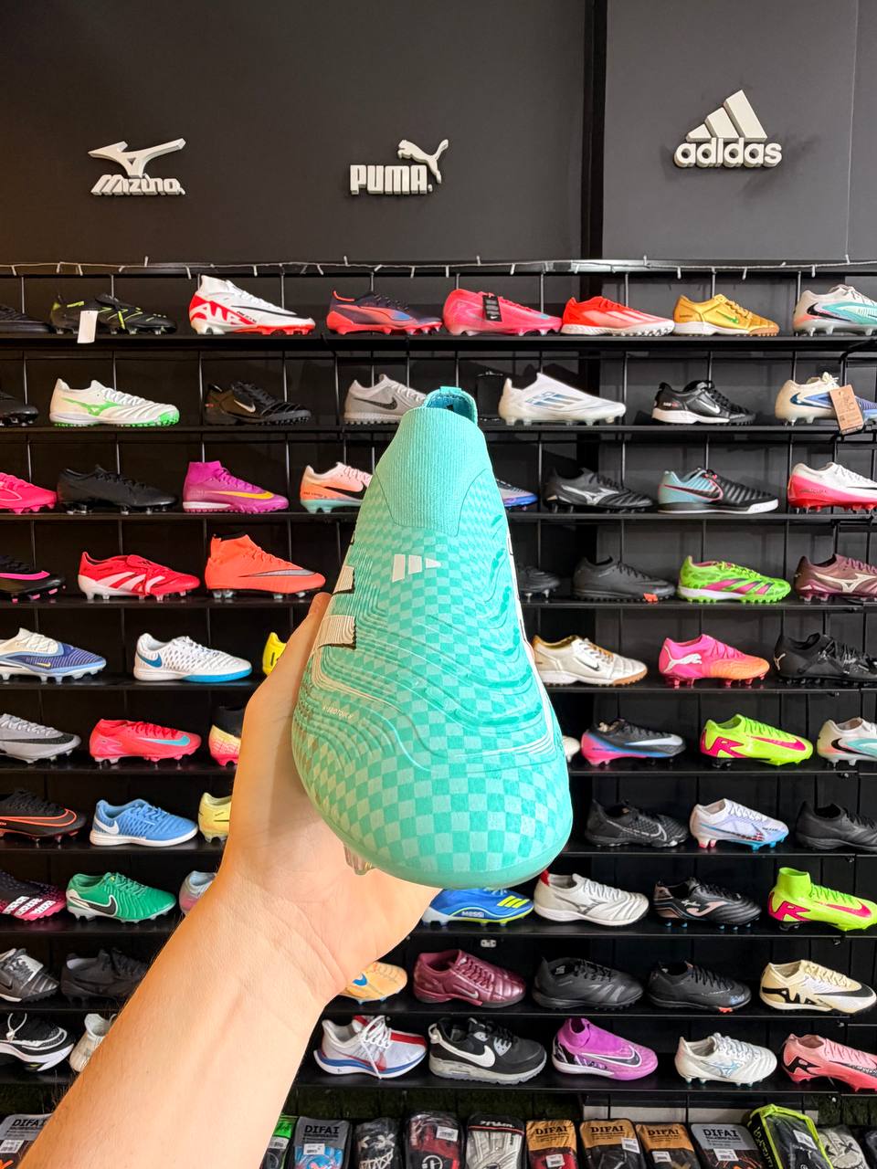 ADIDAS PREDATOR FG + BRINDES (PRONTA ENTREGA)