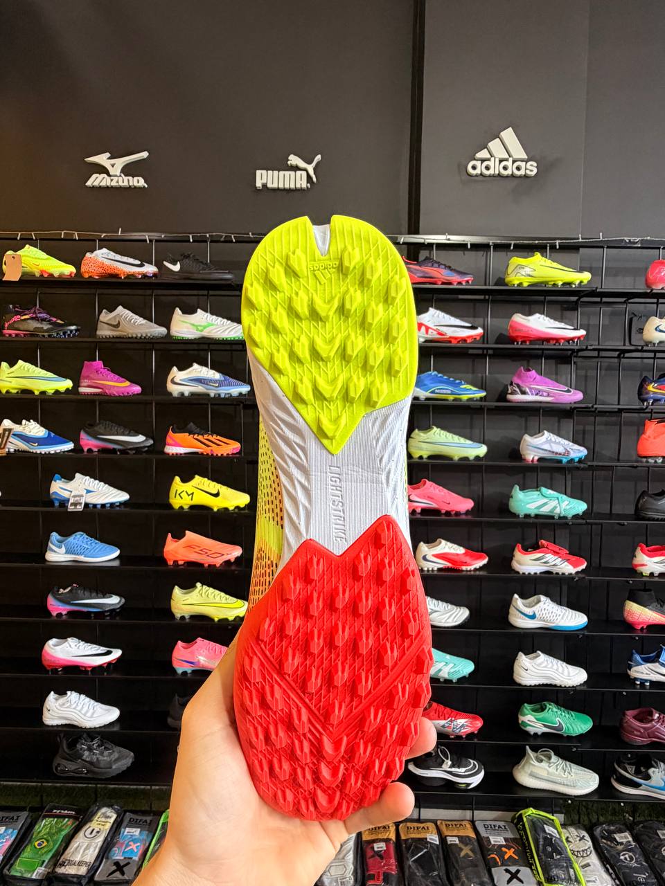 ADIDAS F50 TF + BRINDES (PRONTA ENTREGA)