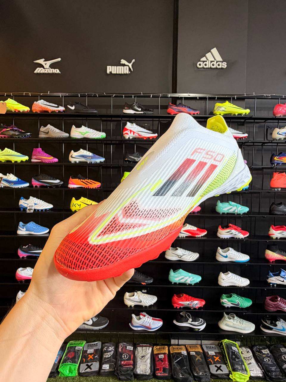 ADIDAS F50 TF + BRINDES (PRONTA ENTREGA)