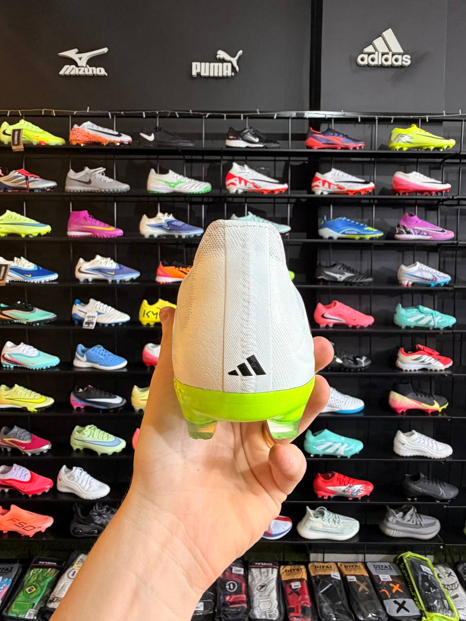 ADIDAS COPA PROFISSIONAL + BRINDE (PRONTA ENTREGA)