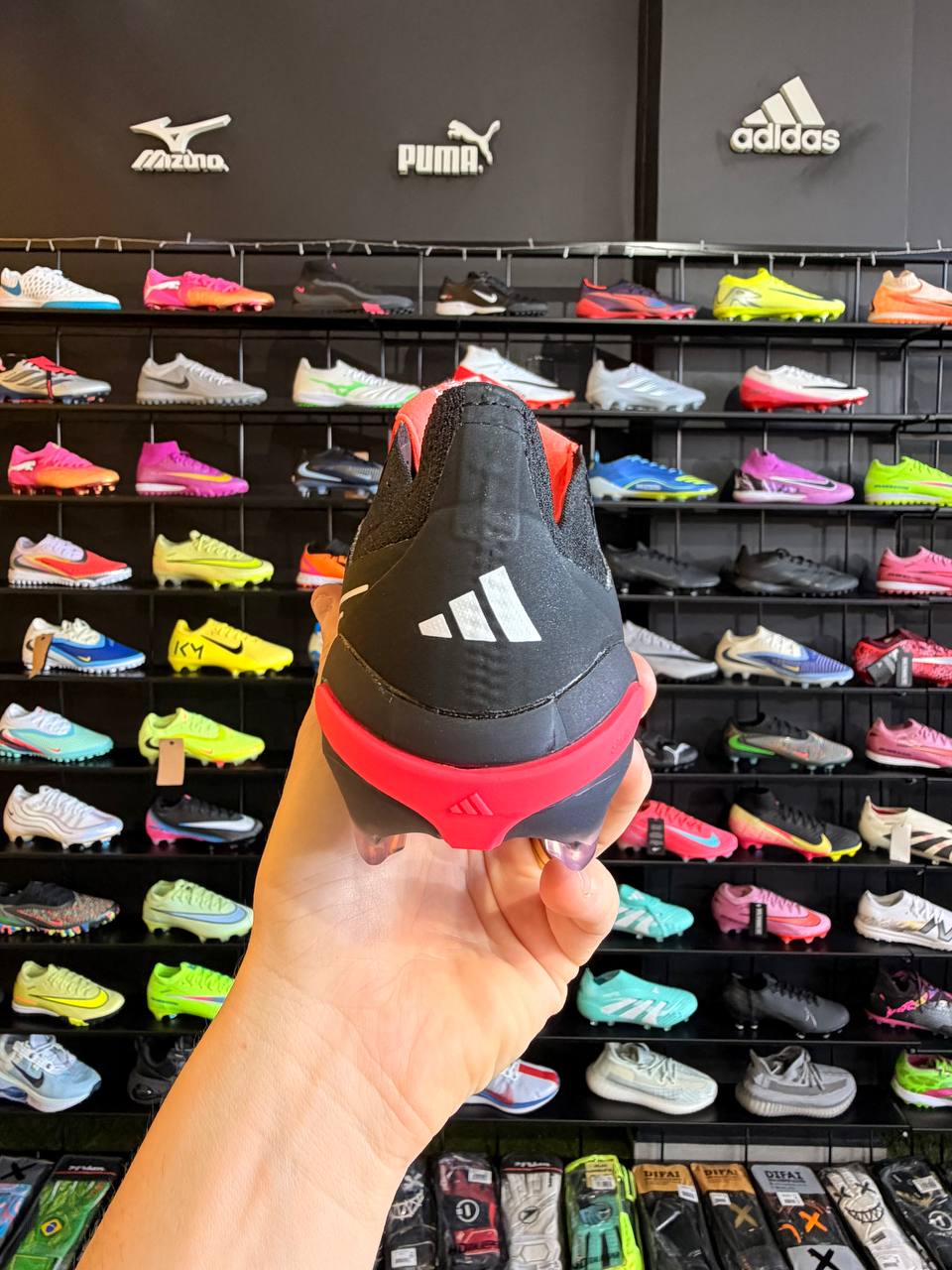 ADIDAS PREDATOR 2026 FG + BRINDES (PRONTA ENTREGA)