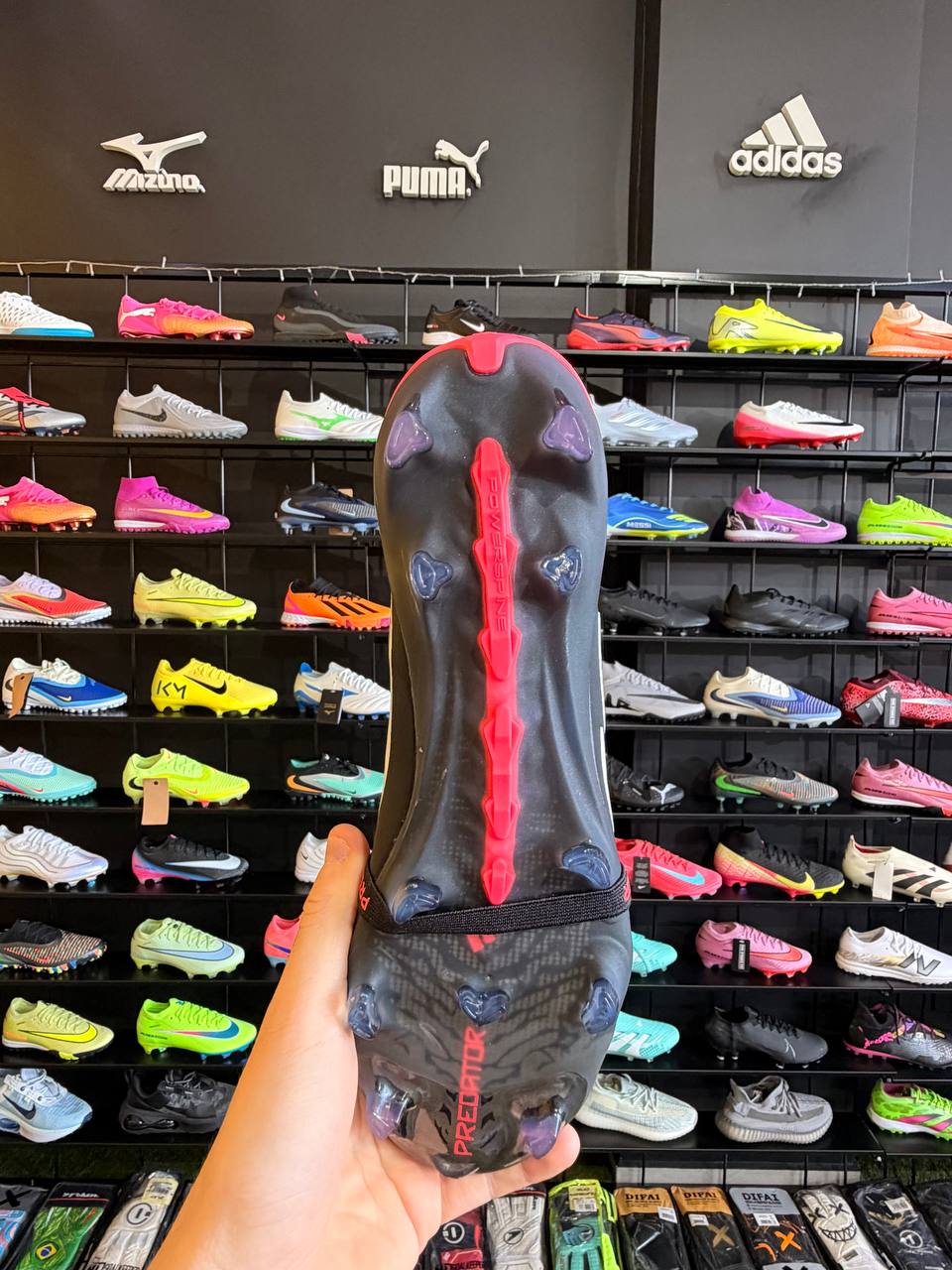 ADIDAS PREDATOR 2026 FG + BRINDES (PRONTA ENTREGA)