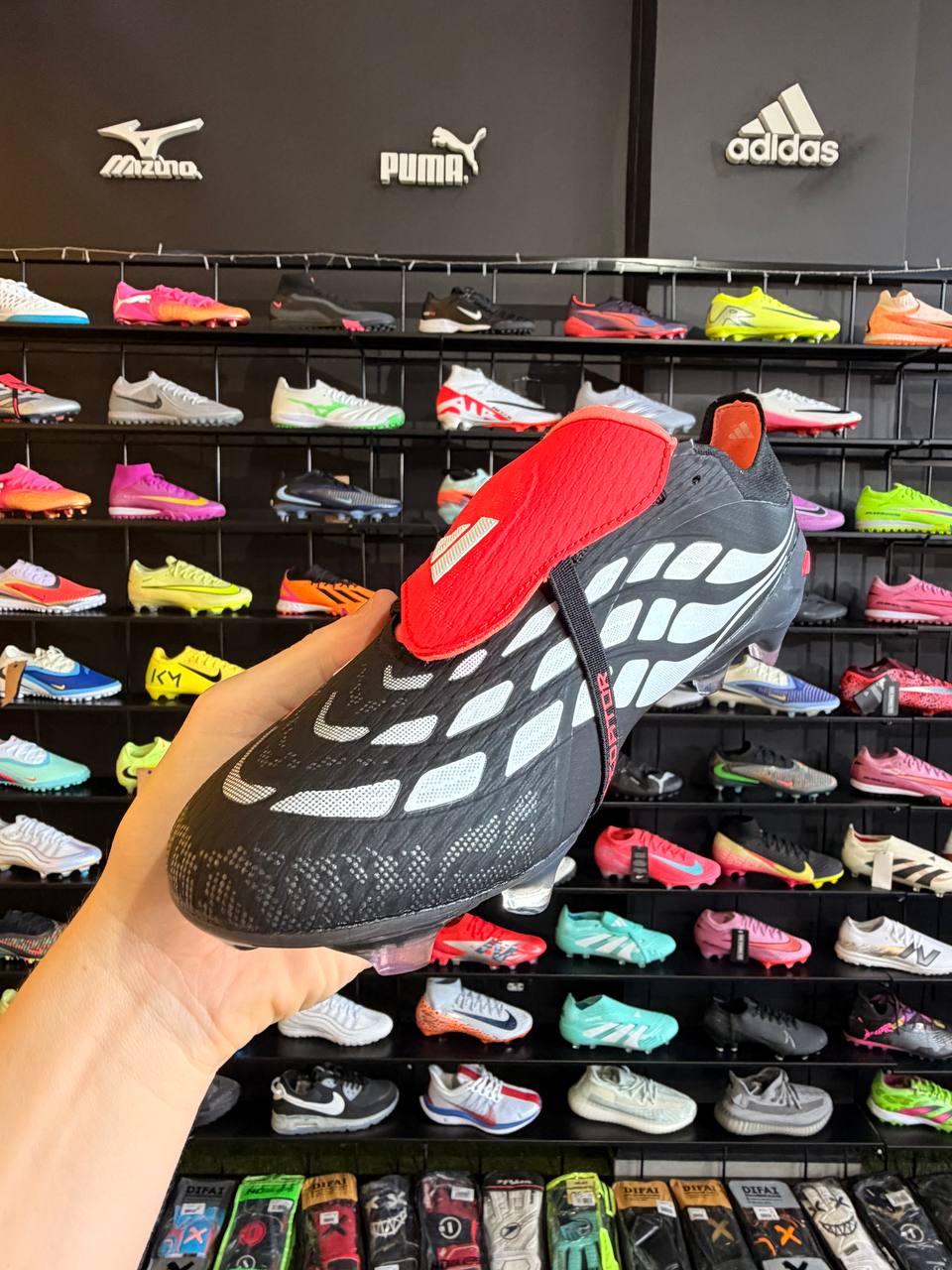 ADIDAS PREDATOR 2026 FG + BRINDES (PRONTA ENTREGA)