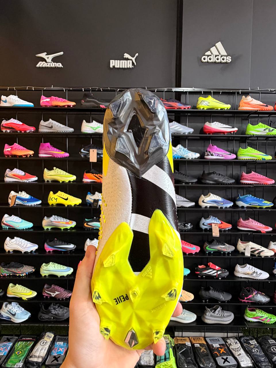 ADIDAS PREDATOR ACCURACY FG + BRINDES (PRONTA ENTREGA)