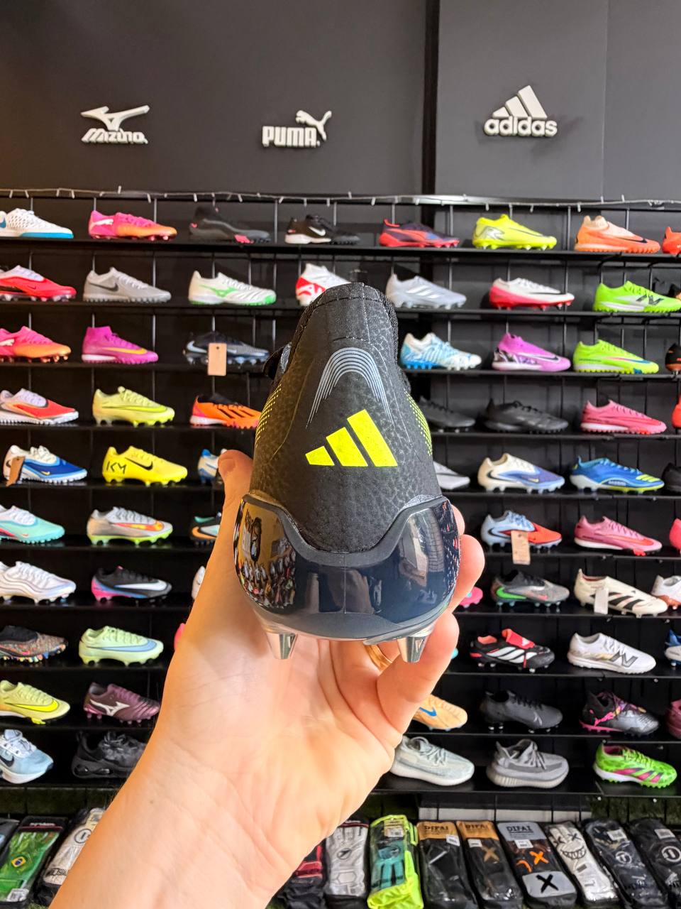 ADIDAS PREDATOR SG + BRINDES (PRONTA ENTREGA)