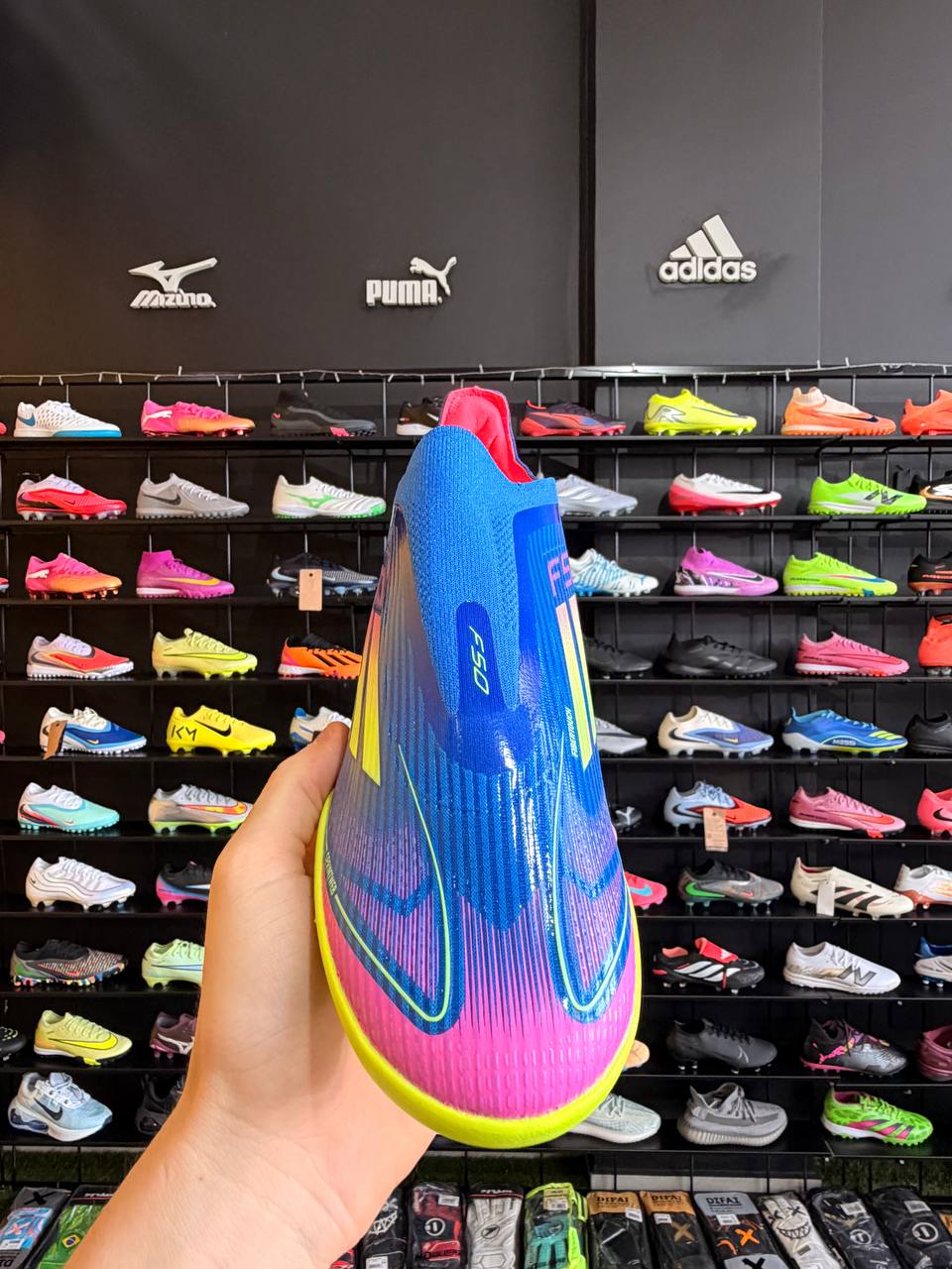 ADIDAS F50 TF + BRINDES (PRONTA ENTREGA)