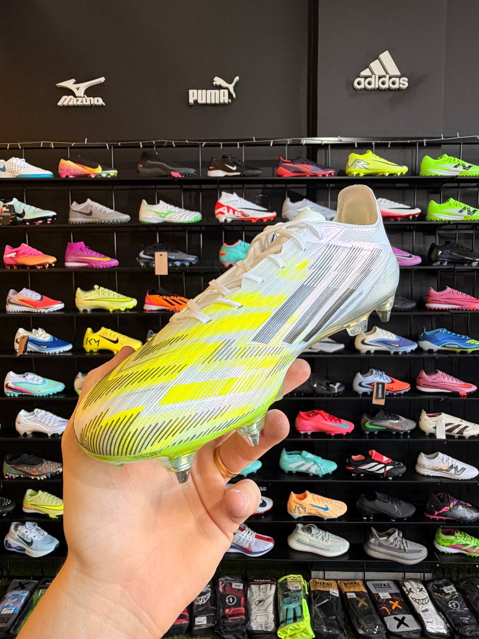 ADIDAS F50 SG + BRINDES (PRONTA ENTREGA)