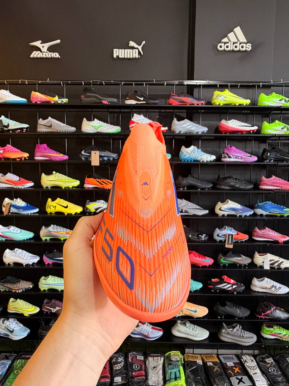 ADIDAS F50 TF + BRINDES (PRONTA ENTREGA)