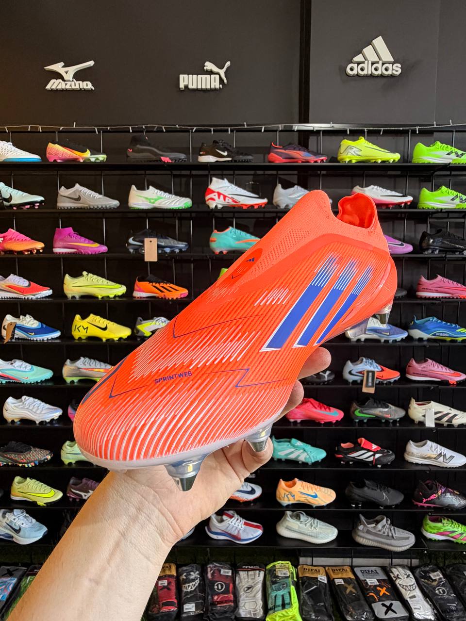 ADIDAS F50 SG + BRINDES (PRONTA ENTREGA)