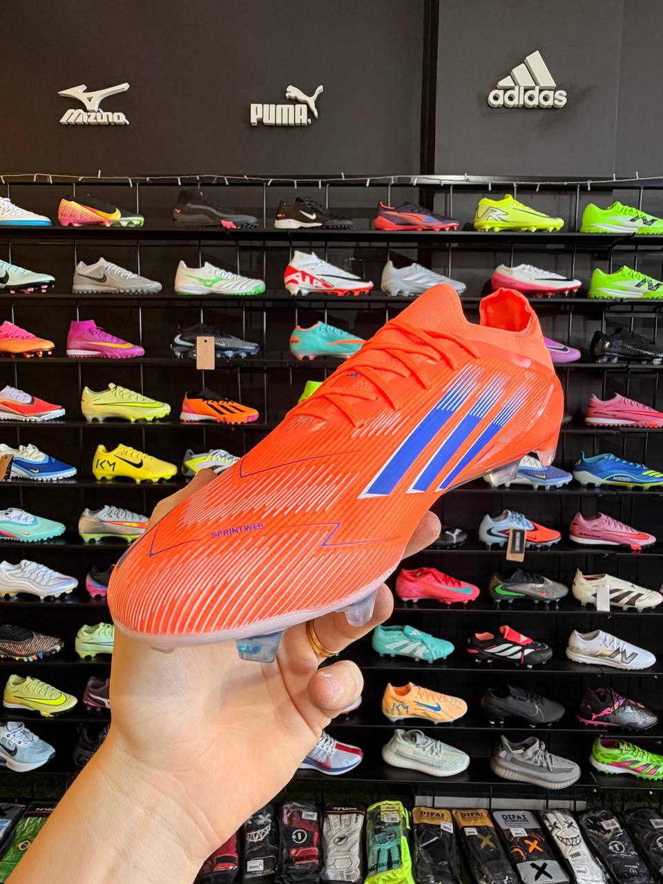 ADIDAS F50 FG + BRINDES (PRONTA ENTREGA)