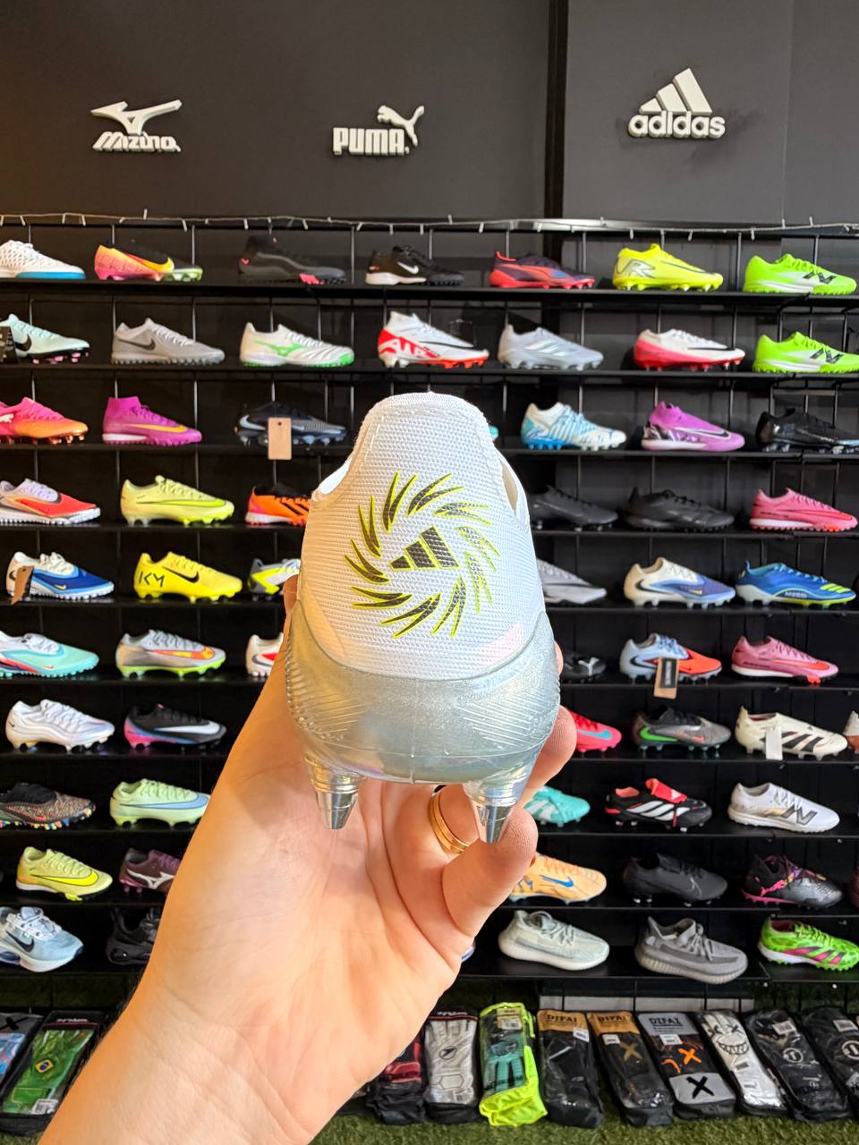 ADIDAS F50 SG + BRINDES (PRONTA ENTREGA)