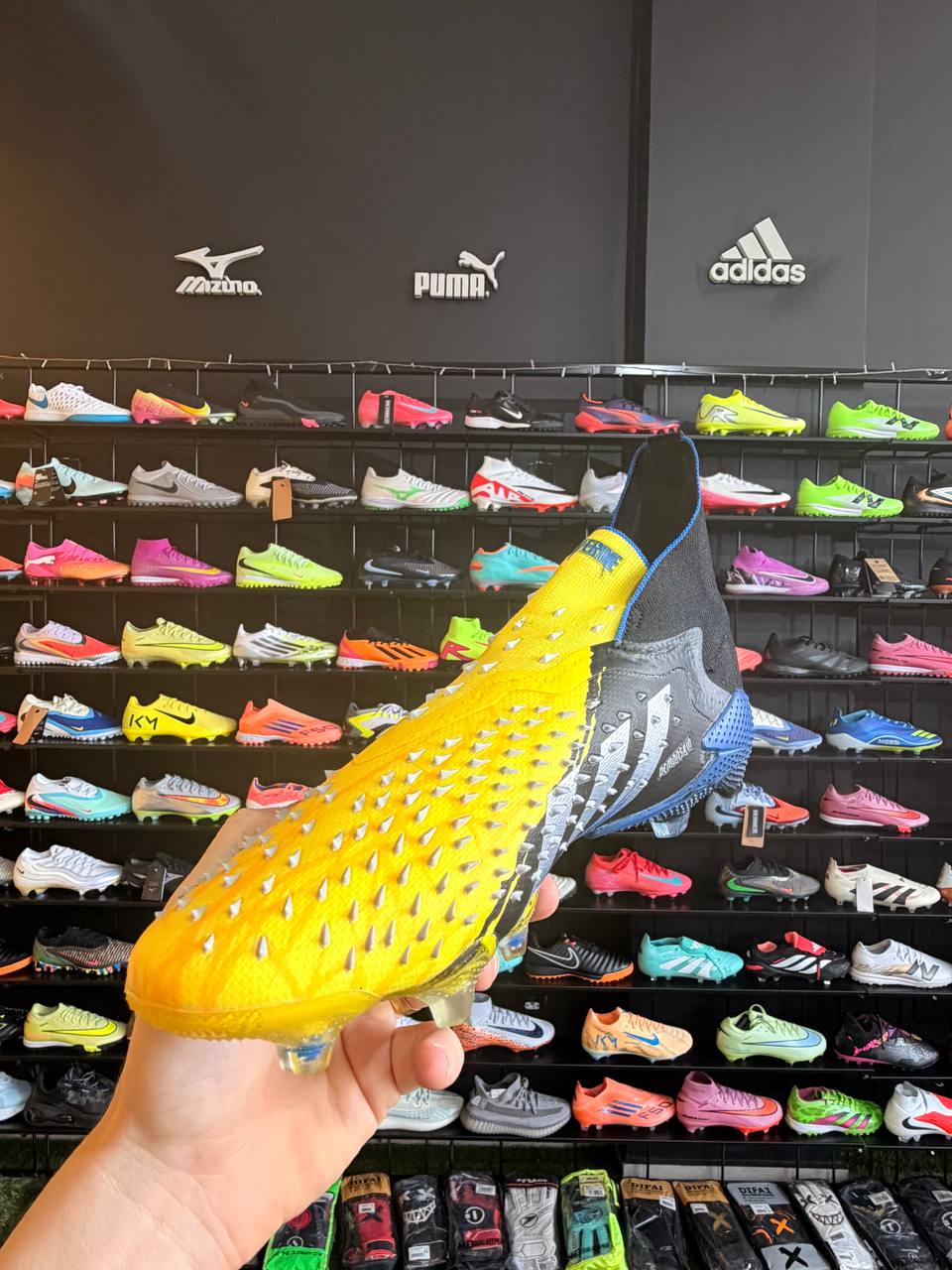 ADIDAS PREDATOR FREAK (FG) PRONTA ENTREGA)