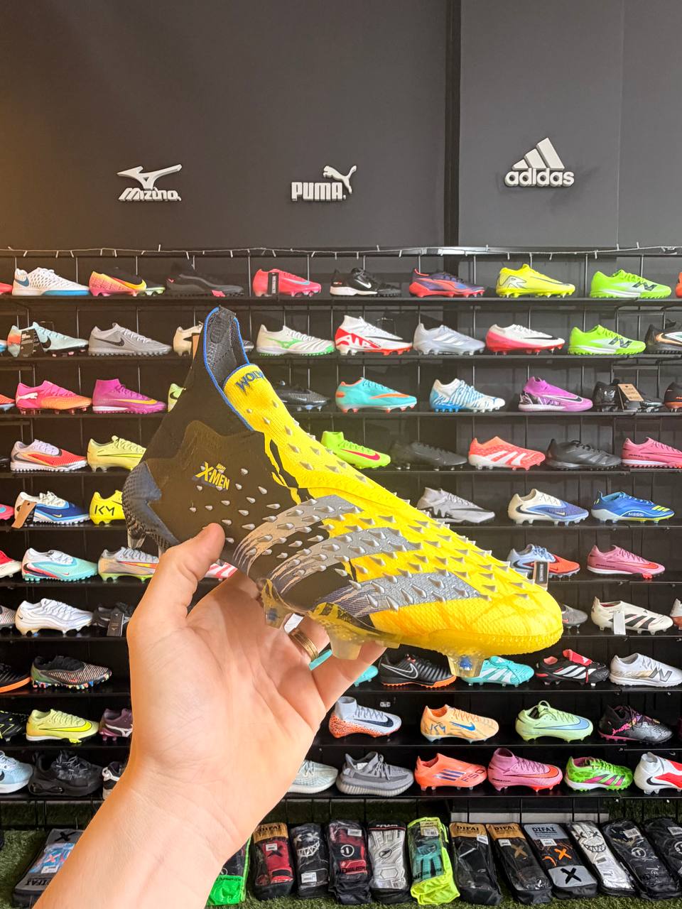 ADIDAS PREDATOR FREAK (FG) PRONTA ENTREGA)