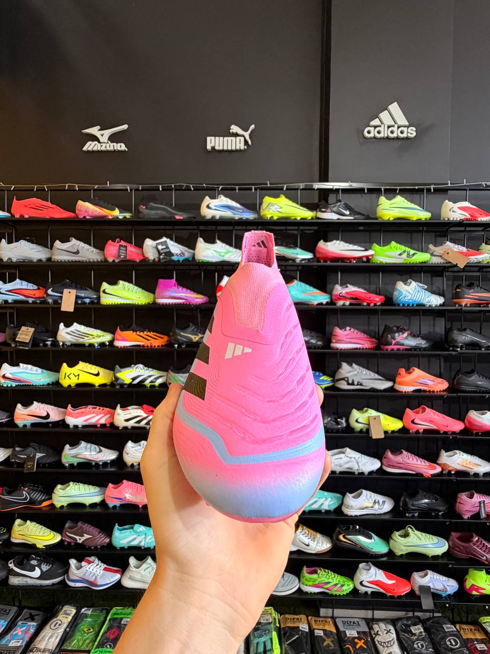 ADIDAS PREDATOR FG + BRINDES (PRONTA ENTREGA)