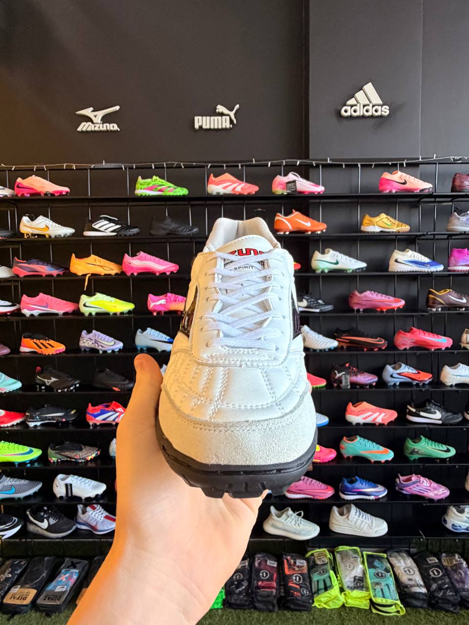 MIZUNO MORELIA TF + BRINDE (PRONTA ENTREGA)