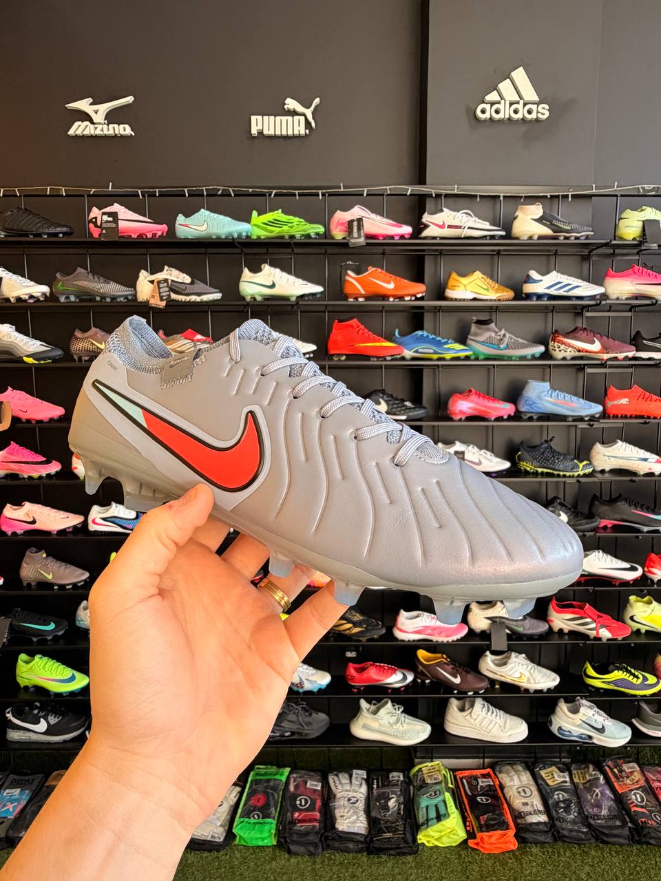 NIKE TIEMPO LEGEND 10 FG + BRINDES (PRONTA ENTREGA)