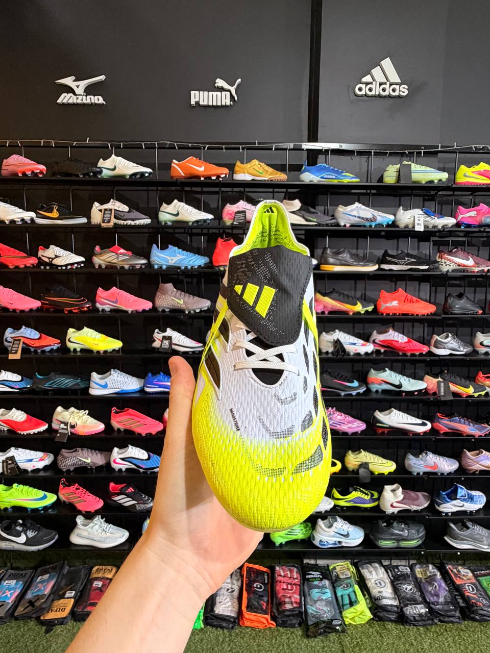 ADIDAS PREDATOR ELITE (FG) PRONTA ENTREGA