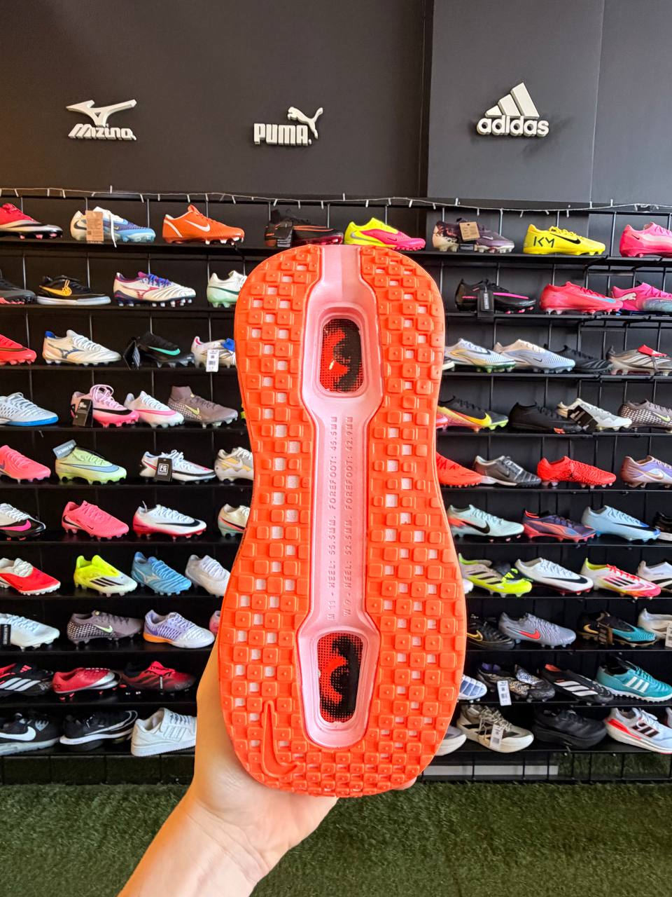 TENIS NIKE VOMERO PREMIUM (PRONTA ENTREGA)