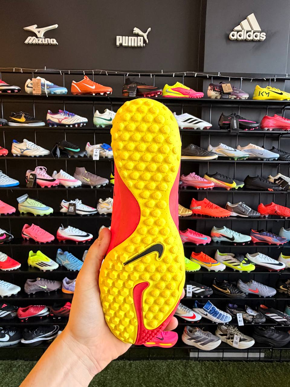 NIKE HYPERVENOM TF + BRINDE (PRONTA ENTREGA)