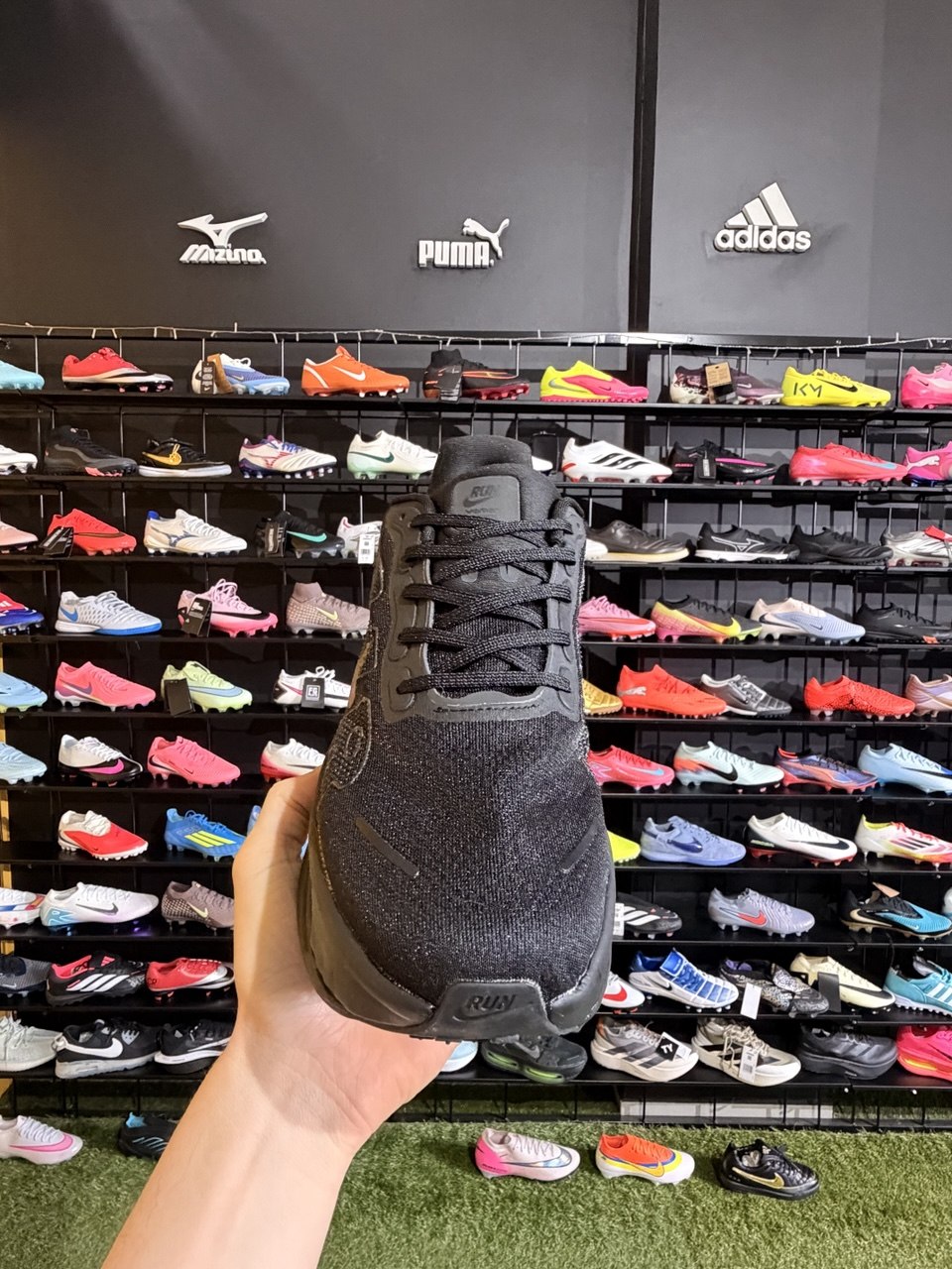 TENIS NIKE VOMERO PREMIUM (PRONTA ENTREGA)
