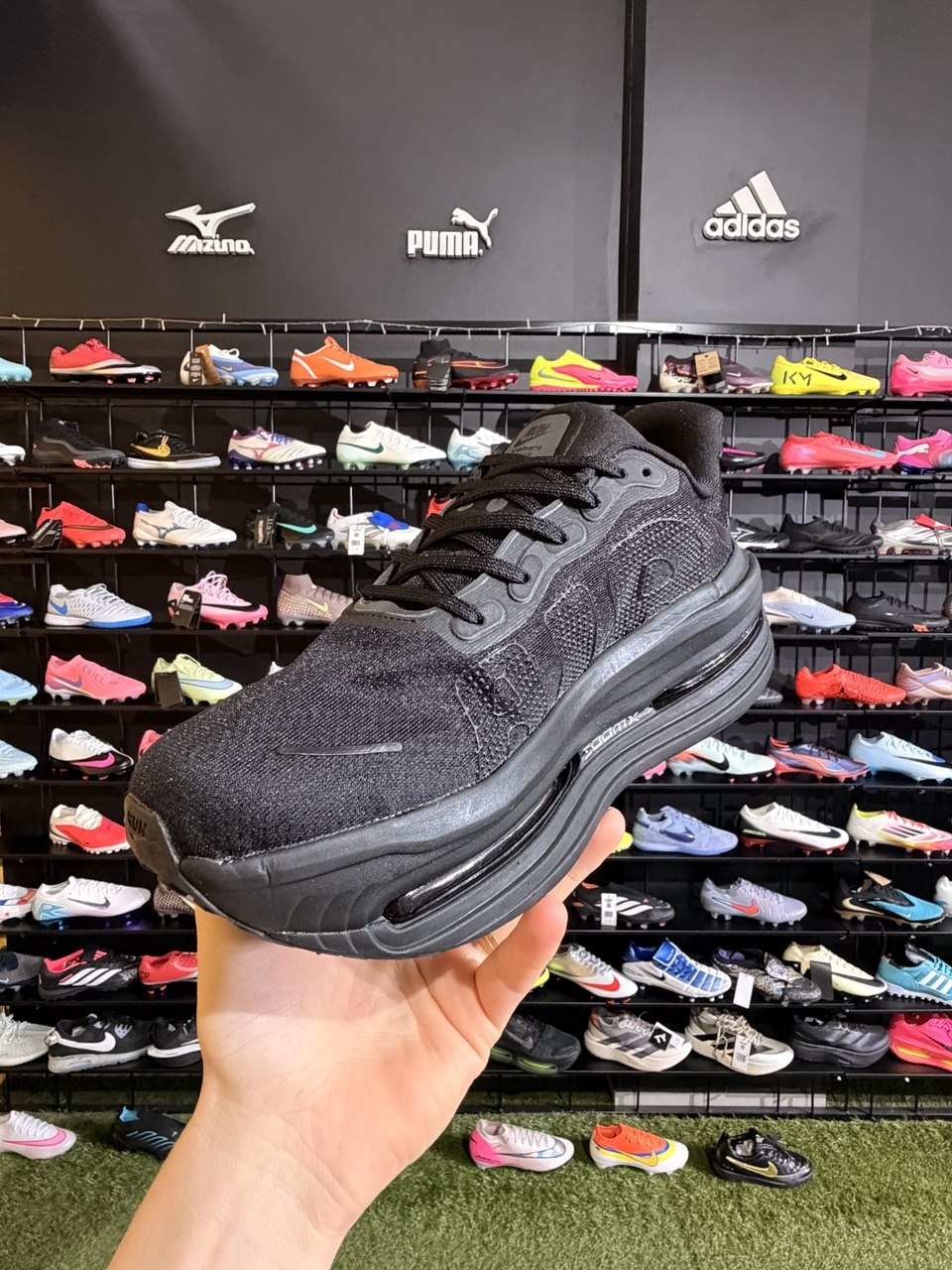 TENIS NIKE VOMERO PREMIUM (PRONTA ENTREGA)