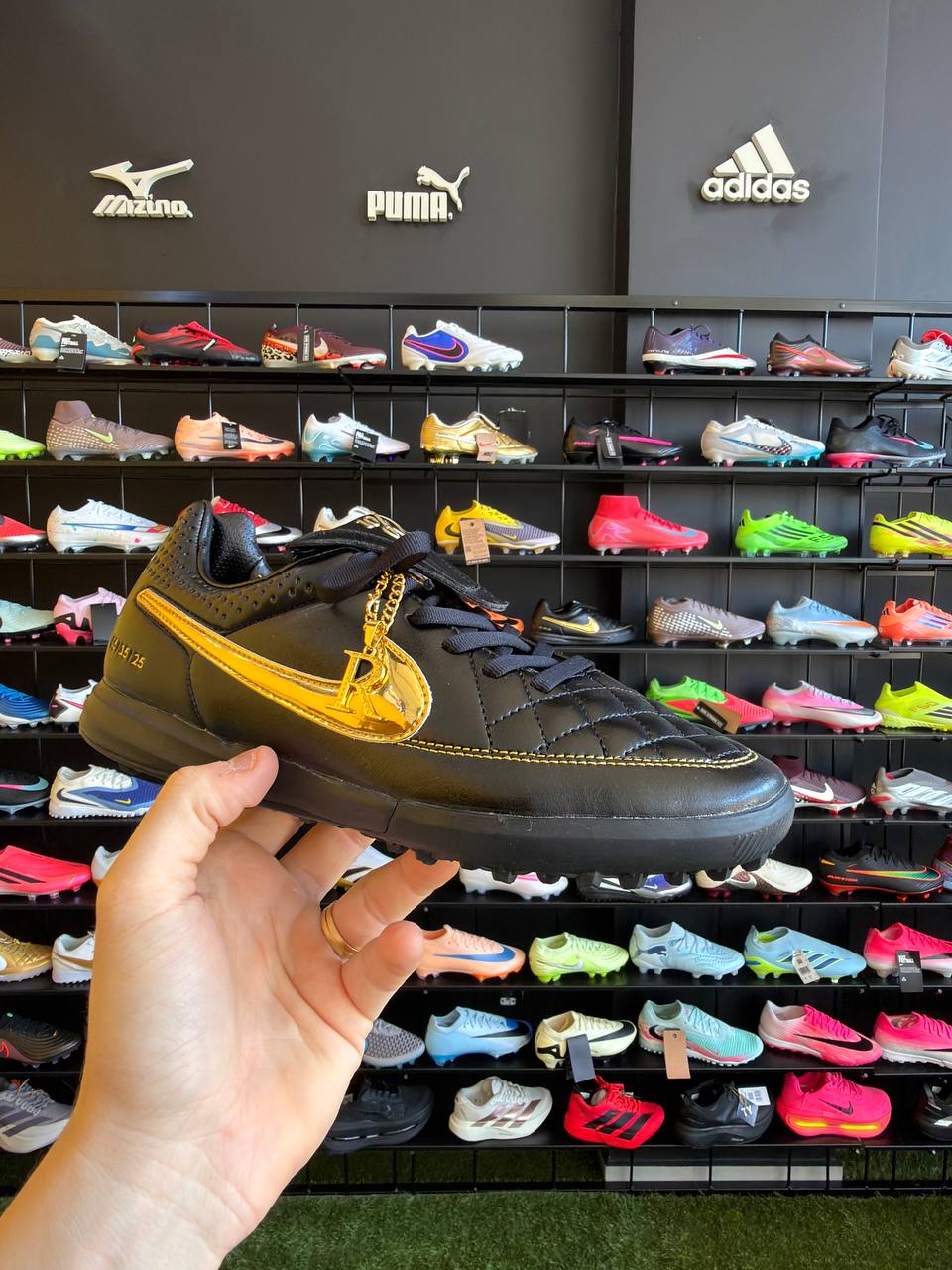 NIKE TIEMPO R10 (TF) + BRINDE PRONTA ENTREGA