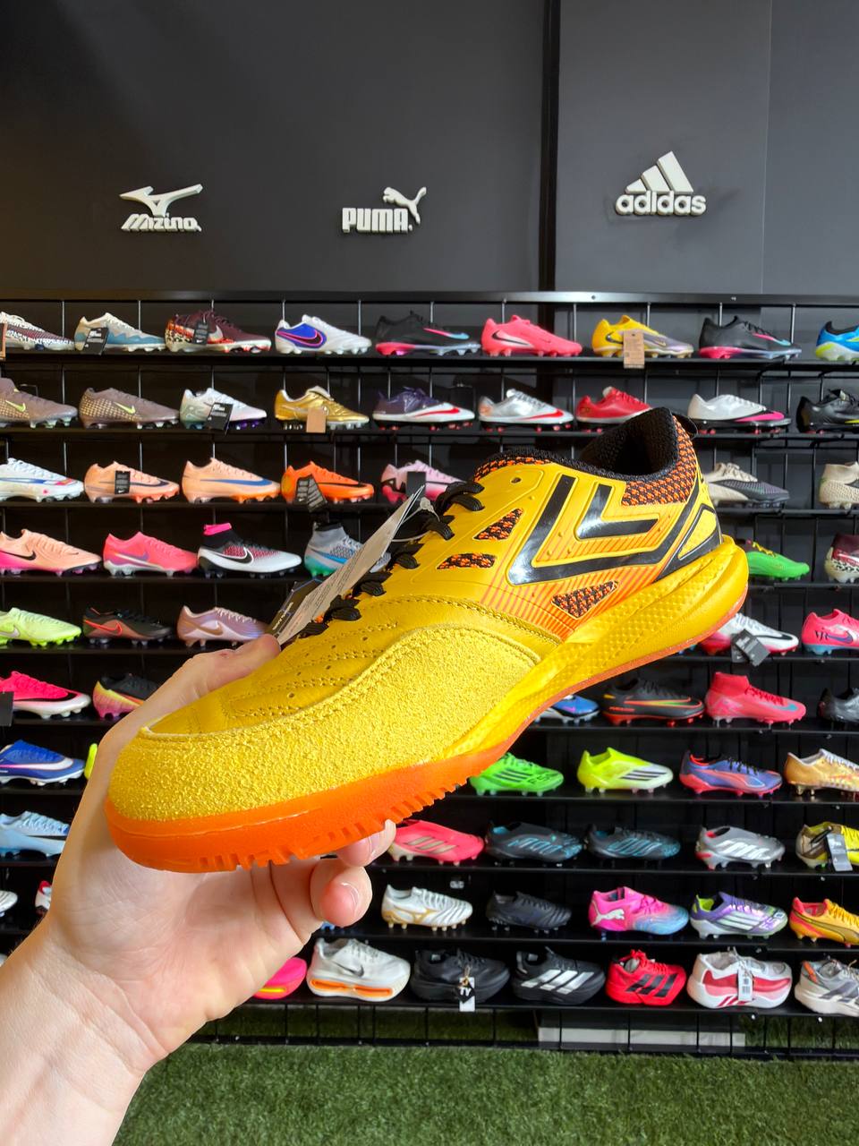 UMBRO ADAMANT MASTER CLASS (IC) PRONTA ENTREGA