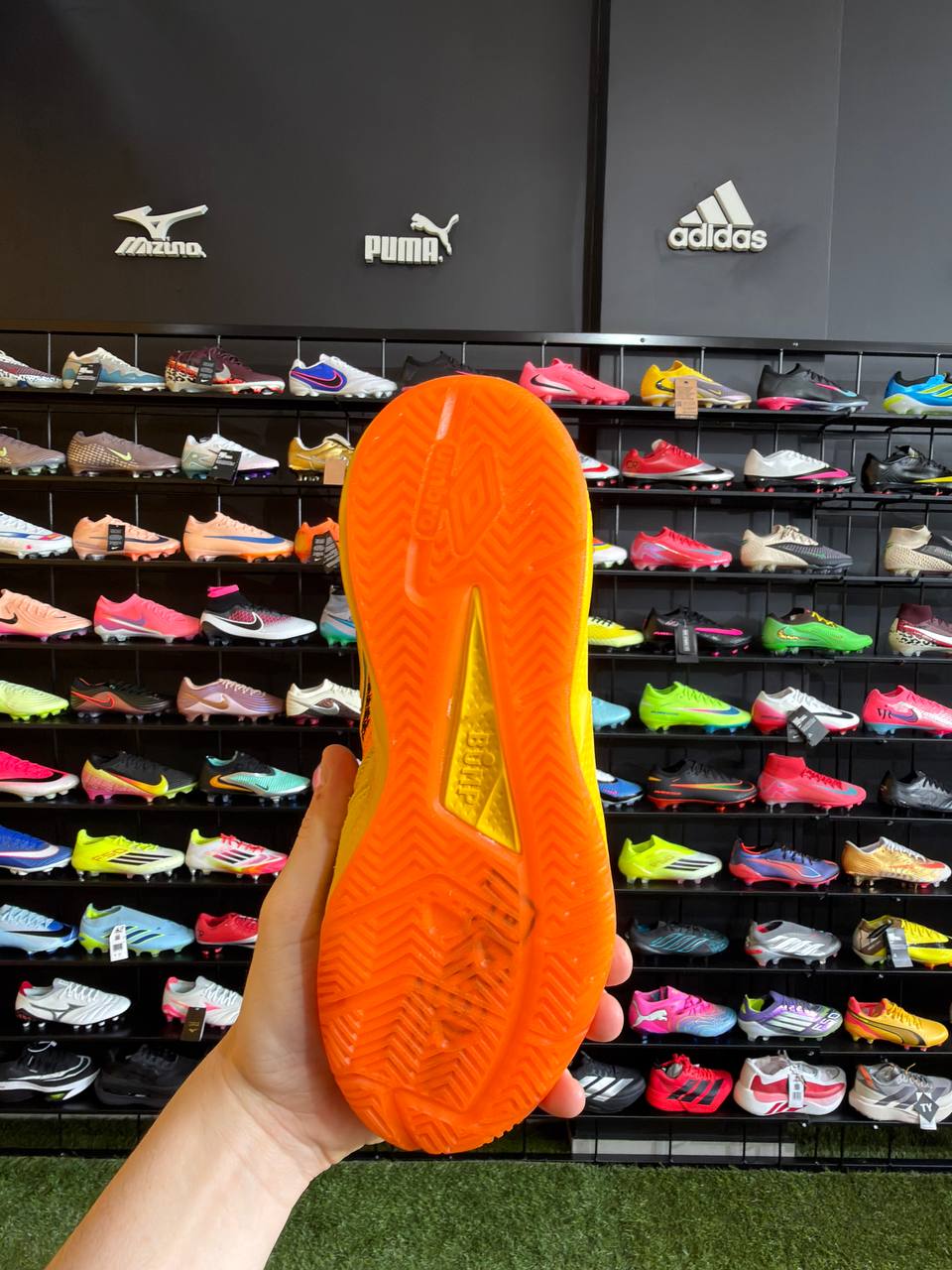 UMBRO ADAMANT MASTER CLASS (IC) PRONTA ENTREGA