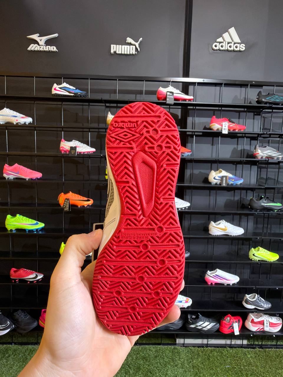 UMBRO BUMP PRO 5 JR SHARK PRONTA ENTREGA