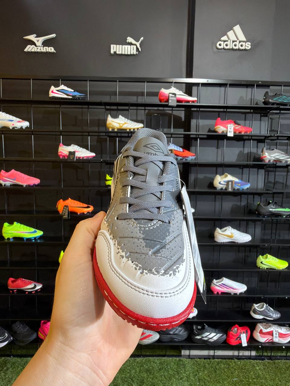 UMBRO BUMP PRO 5 JR SHARK PRONTA ENTREGA