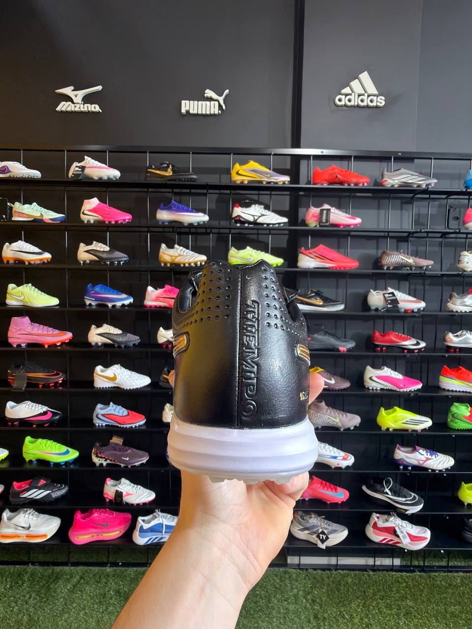 NIKE TIEMPO R10 (TF) + BRINDE PRONTA ENTREGA