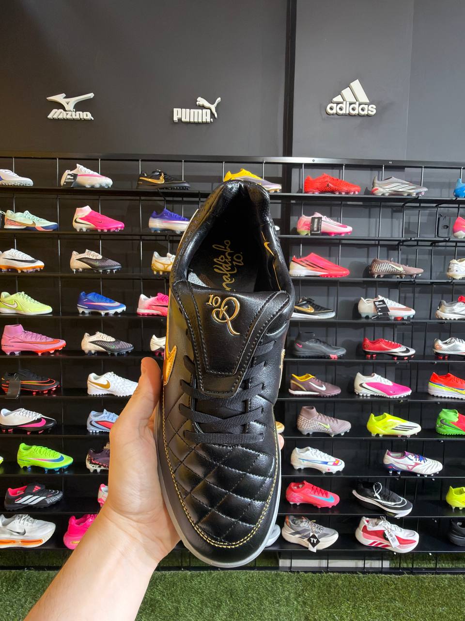 NIKE TIEMPO R10 (TF) + BRINDE PRONTA ENTREGA