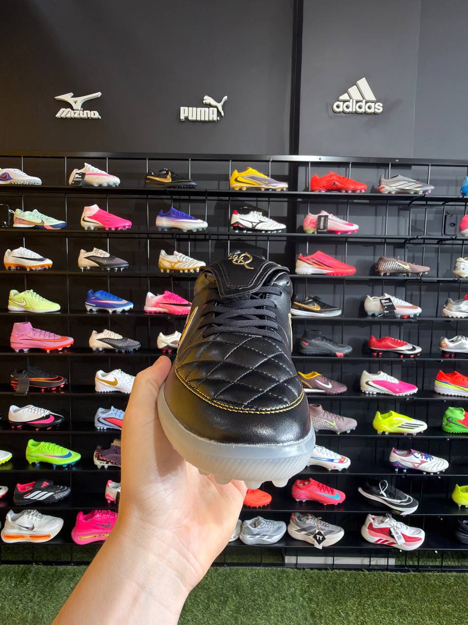 NIKE TIEMPO R10 (TF) + BRINDE PRONTA ENTREGA