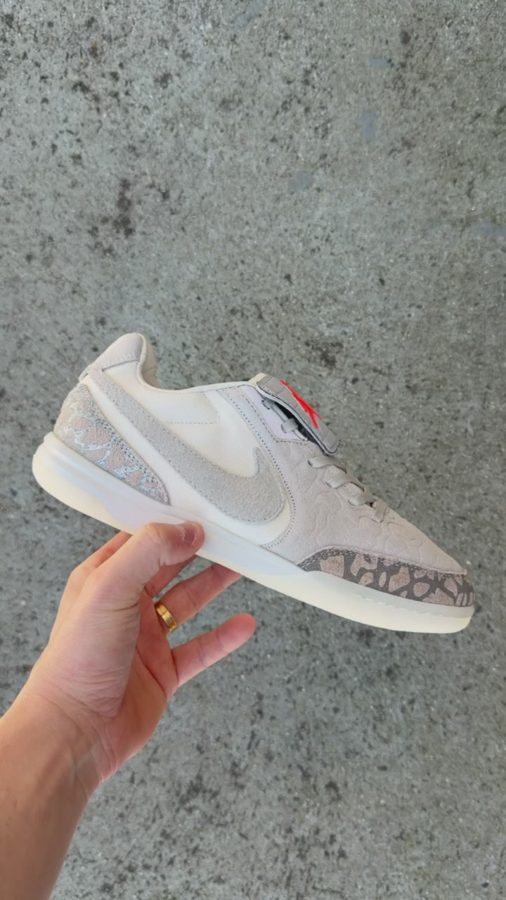 NIKE STREETGATO ELITE (IC) PRONTA ENTREGA
