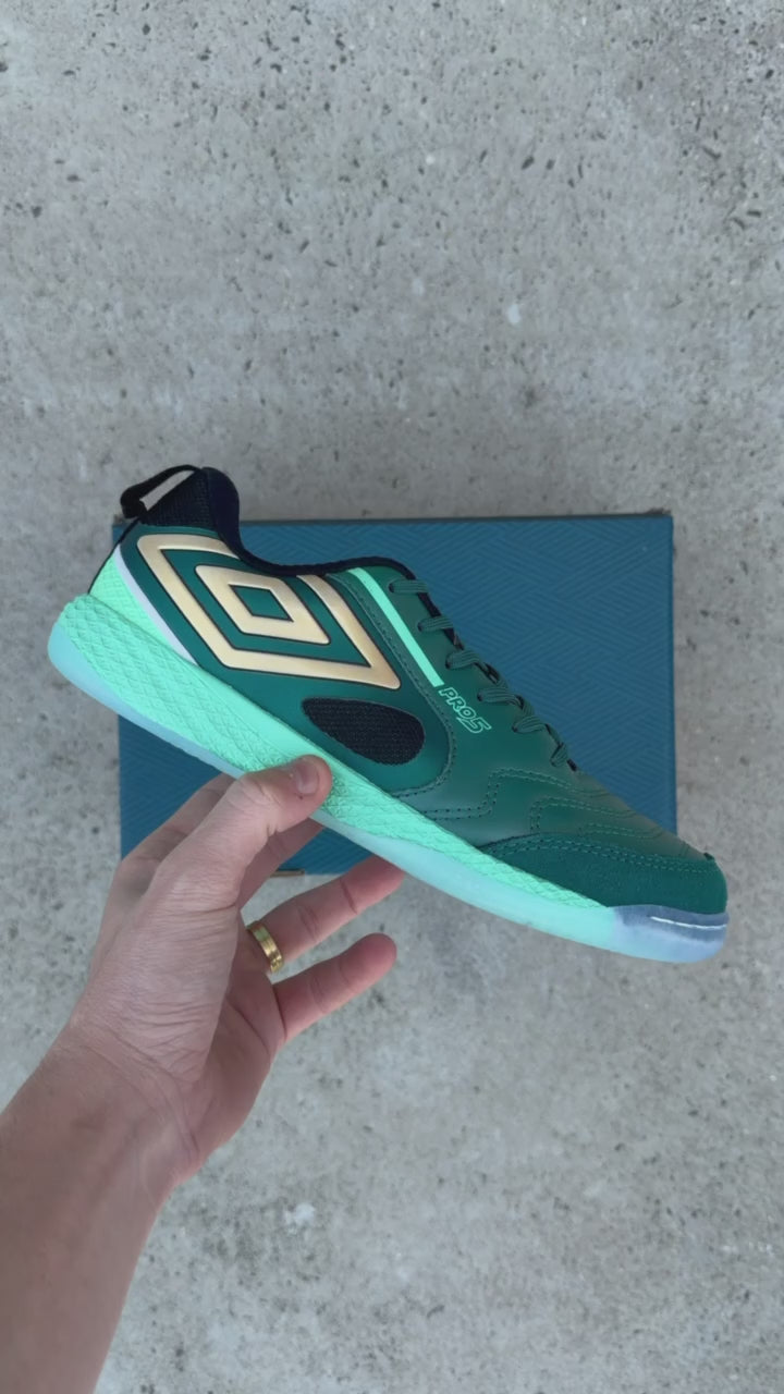 UMBRO PRO 5 BUMP (IC) PRONTA ENTREGA